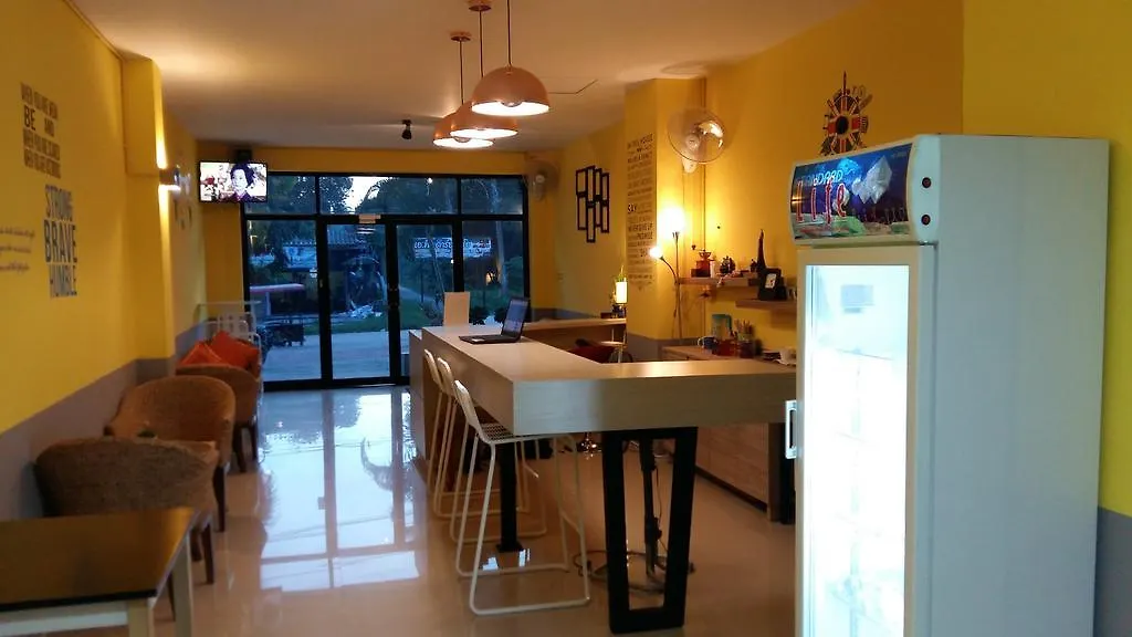 M Hostel Lanta 코란타