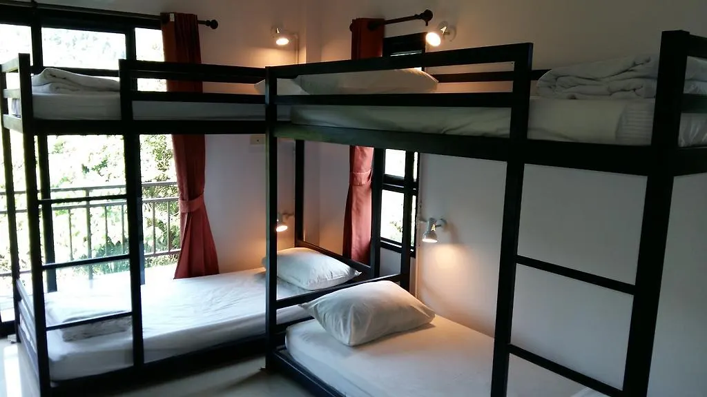 M Hostel Lanta 코란타 0*,