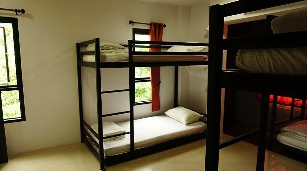 M Hostel Lanta 코란타
