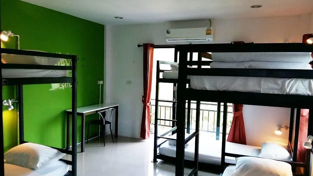 M Hostel Lanta 코란타