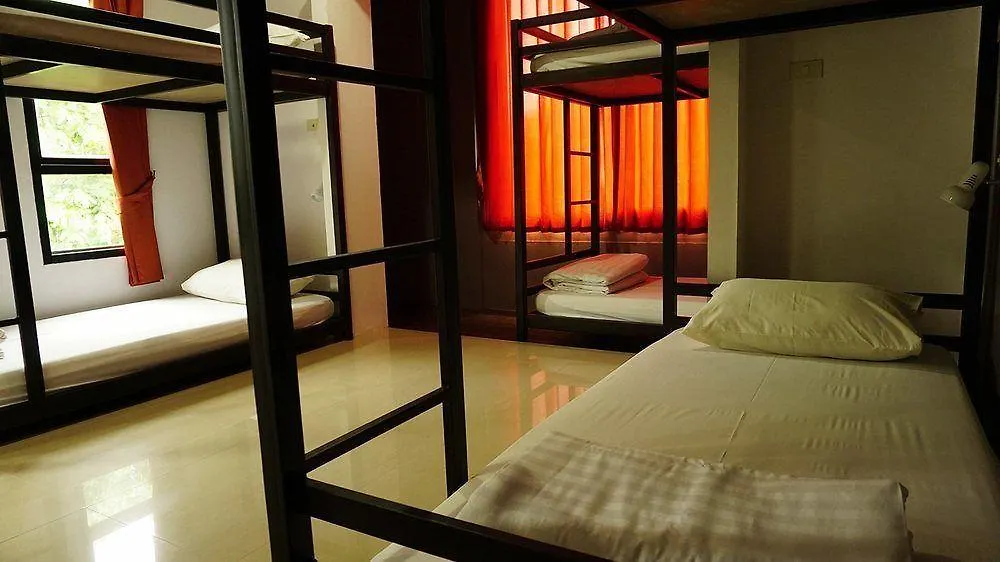 M Hostel Lanta 코란타