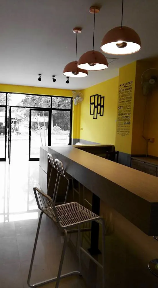 M Hostel Lanta 코란타
