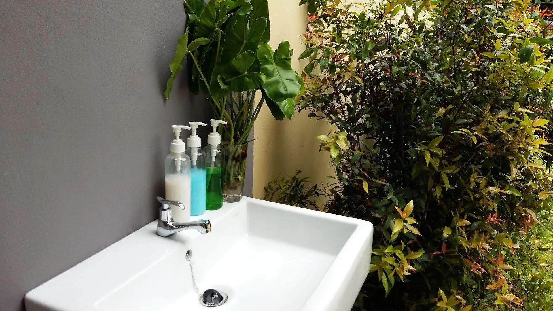 M Hostel Lanta 코란타
